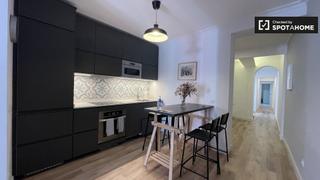 Affitto Appartamento in Cortes-Huertas. Apartamento de 2 dormitorios en alquiler en cortes, madrid