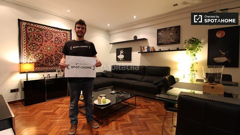 Foto a6ba3f8a-fc88-462e-b07c-9adf8fcd9220. Rent flat with heating in Argüelles Madrid