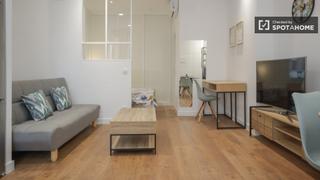 Rent Flat in Zofío. Estudio en alquiler en zofío, madrid.