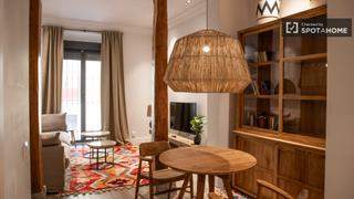 Miete Etagenwohnung in Universidad-Malasaña. Piso de 2 habitaciones en alquiler en universidad, madrid