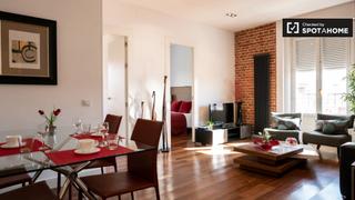 Affitto Appartamento in Embajadores-Lavapiés. Apartamento de 3 dormitorios en alquiler en madrid centro