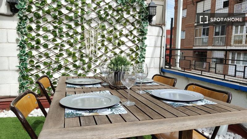 Foto 237f6a01-1ca2-4f16-a0c9-e20dde56b822. Miete etagenwohnung mit heizung in Acacias Madrid