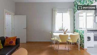 Alquiler Piso en Universidad-Malasaña. Apartamento de 3 habitaciones en alquiler en madrid