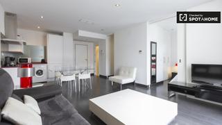 Miete Etagenwohnung in Universidad-Malasaña. Elegante apartamento de 2 dormitorios en chueca, madrid.