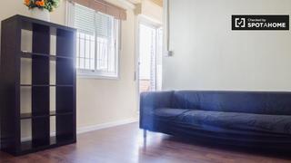 Lloguer Pis a Moscardó. Apartamento de 2 dormitorios con terraza en usera, madrid