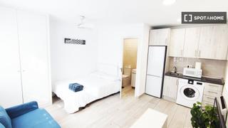 Location Appartement à Tres Olivos-Valverde. Estudio en alquiler en valverde, madrid