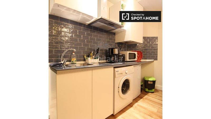 Foto 09dbd7a3-8c39-4082-a81a-5f6955a42dfe. Rent flat with heating in Palos de Moguer Madrid