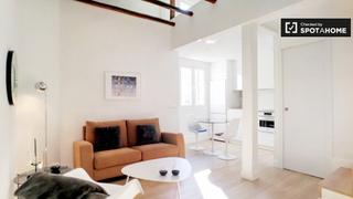 Alquiler Piso en Bellas Vistas. Moderno apartamento de 1 dormitorio en alquiler en tetuán, madri