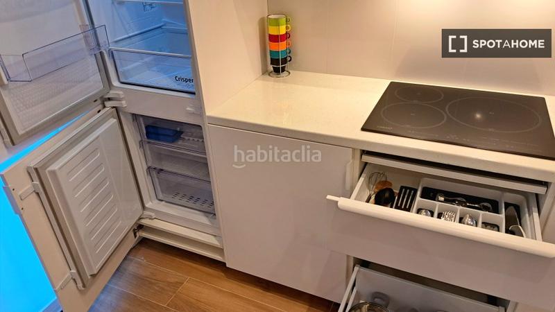 Foto 3e2f25a8-c6d6-436e-bc28-445d4bc2b3b9. Alquiler piso estudio en alquiler en Pueblo Nuevo, en Madrid