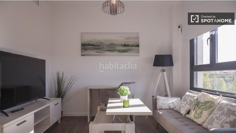 Foto 42f1d26d-de42-46ef-a140-a6d6922ad411. Rent flat with heating in Legazpi Madrid