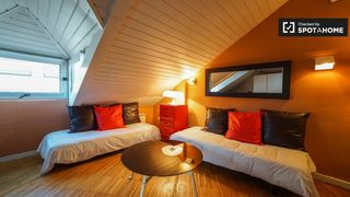 Affitto Appartamento in Sol. Piso de 2 habitaciones en alquiler en embajadores, madrid