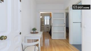 Lloguer Pis a Ibiza. Acogedor estudio en alquiler en retiro, madrid.