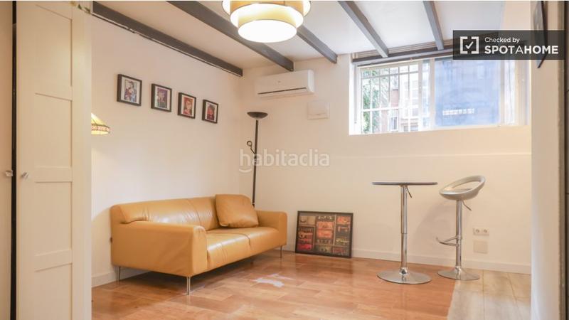 Foto b7836a11-7078-43cb-ae34-36c22fa39a91. Alquiler piso apartamento de 1 dormitorio en alquiler en Valdezarza, en Madrid