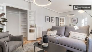 Miete Etagenwohnung in Castellana. Se alquila piso de 3 habitaciones en castellana, madrid.
