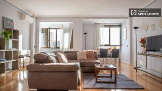 Rent Flat in Castillejos-Cuzco. Piso de 2 habitaciones en alquiler en castillejos, madrid