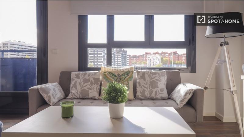 Foto 75c4bac9-7374-4b28-b79c-d358fb0dc38f. Rent flat with heating in Legazpi Madrid
