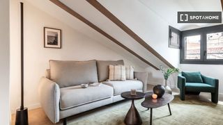 Lloguer Pis a Cortes-Huertas. Apartamento de 2 dormitorios en centro, madrid