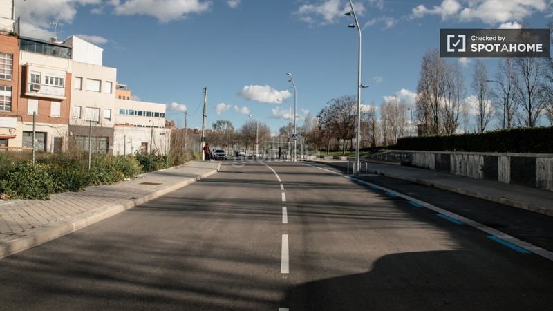 Foto ce2a6832-6830-49eb-b8d6-1e7ee4d03043. Alquiler piso apartamento de 1 dormitorio en alquiler en legazpi, en Madrid