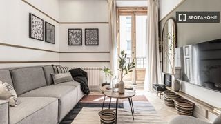 Miete Etagenwohnung in Universidad-Malasaña. Piso de 3 dormitorios en alquiler en trafalgar, madrid