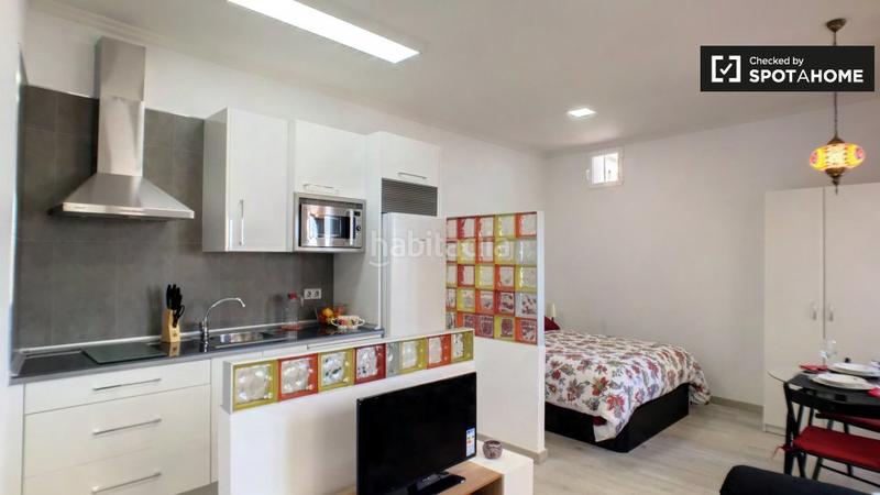 Foto 129ebb75-c3d2-4819-80d6-18773c18e5f5. Alquiler piso moderno estudio en alquiler en lavapiés, en Madrid