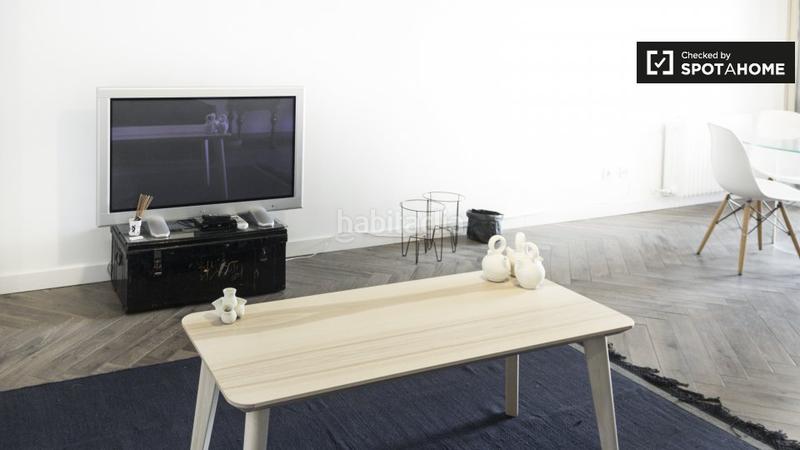 Foto 0af431c0-8184-43ce-a0da-c59dc90153d4. Alquiler piso elegante apartamento de 3 dormitorios en alquiler en malasaña, en Madrid