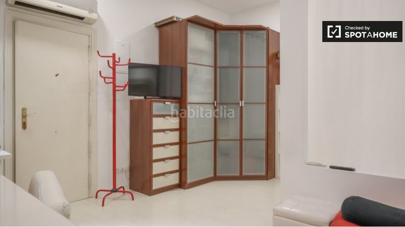 Foto ea8d30e4-6144-4764-9d80-830eab17d2e3. Alquiler piso estudio en Justicia-Chueca Madrid