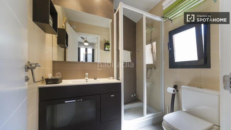 Foto 7b69377d-b7df-4c41-b669-f1bad49db1c4. Alquiler piso estudio en alquiler en apartamento de 5 habitaciones junto a la plaza mayor. en Madrid