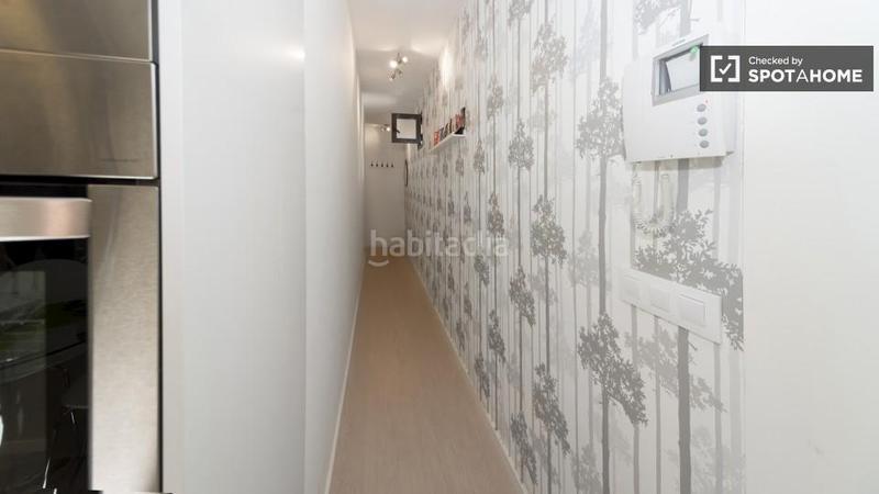 Foto a43aaffe-aefd-4fbf-a7df-095bedea2232. Alquiler piso estudio en alquiler en apartamento de 5 habitaciones junto a la plaza mayor. en Madrid