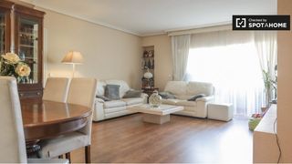 Location Appartement à Delicias. Piso de 3 habitaciones en alquiler en delicias, madrid.