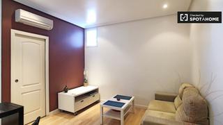 Location Appartement à Embajadores-Lavapiés. Apartamento de 1 dormitorio con aire acondicionado para alquilar