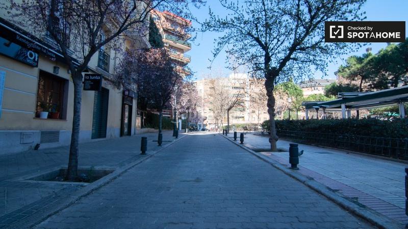 Foto 4e73dbea-9210-4d08-843f-650e2c374443. Rent flat with heating in Ciudad Jardín Madrid