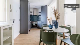 Location Appartement à Valdeacederas. Estudio en alquiler en almenara, madrid