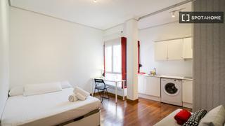 Miete Etagenwohnung in Universidad-Malasaña. Estudio en alquiler en universidad, madrid