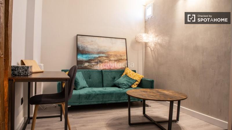 Foto 3b390a21-19b1-4926-932f-6d67a6c12f2d. Alquiler piso apartamento de 1 dormitorio en alquiler en embajadores, en Madrid