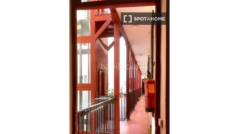 Foto 5069c86c-4fb6-4f4f-97d3-8d6fd231ca3a. Alquiler piso apartamento de 2 dormitorios en alquiler en embajadores, en Madrid