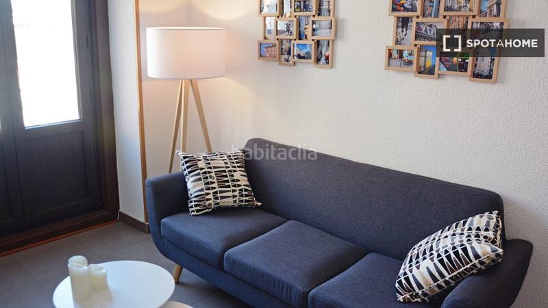 Foto 97d835c3-0a26-4f05-a09c-10ccf0f2a110. Alquiler piso apartamento de 2 dormitorios en alquiler en embajadores, en Madrid