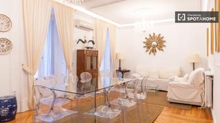 Rent Flat in Jerónimos. Piso en alquiler de 4 habitaciones en jerónimos, madrid