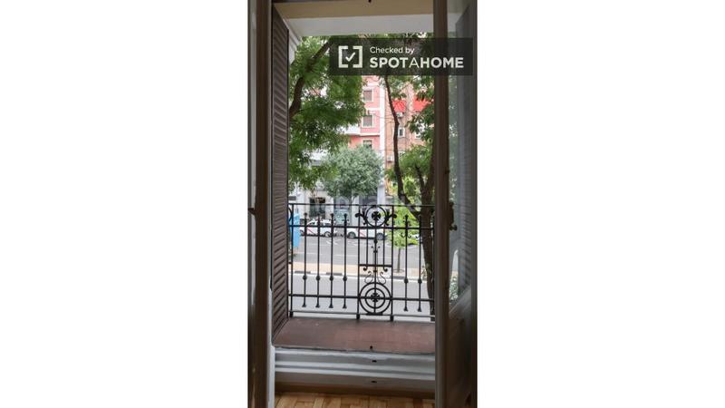 Foto e349e227-b72c-4366-9d13-5120025df9f0. Rent flat with heating in Acacias Madrid