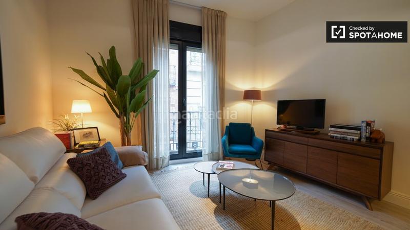 Foto c5886e50-0a63-492a-a5ae-465c21b6755f. Alquiler piso  de 1 dormitorio en alquiler en sol, . en Madrid