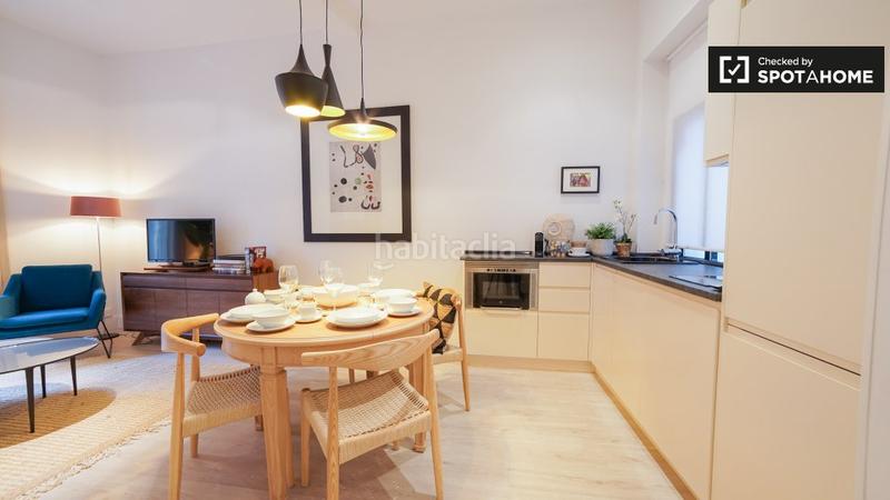 Foto dd8a3570-2522-4231-8a68-6b98122f2c36. Alquiler piso  de 1 dormitorio en alquiler en sol, . en Madrid