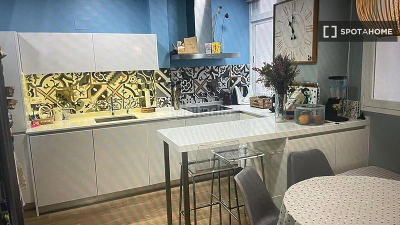 Foto 5bbb58c8-5d8d-484e-aaf6-af8ec7d6a5d5. Alquiler piso  en alquiler de 4 habitaciones en tetuán, en Madrid