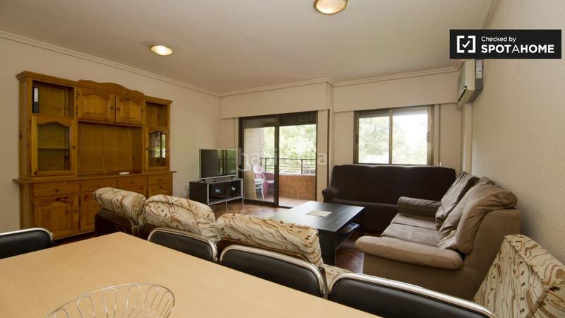 Foto ad645f56-0f8c-4e43-8692-5f559c02ae2f. Miete etagenwohnung mit heizung in Centro Villaviciosa de Odón