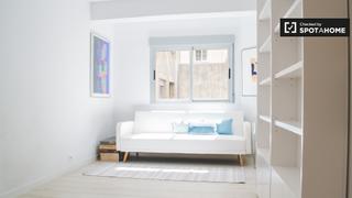 Location Appartement à Castellana. Moderno estudio en alquiler en diego de león, madrid