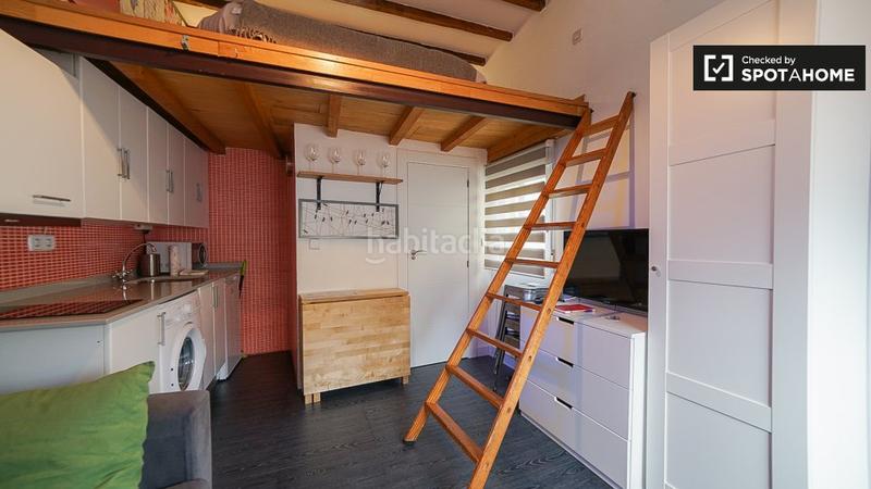 Foto f16c5d56-d68c-4248-9759-e35b8f156c6c. Alquiler piso fantástico estudio en alquiler en lavapiés, en Madrid