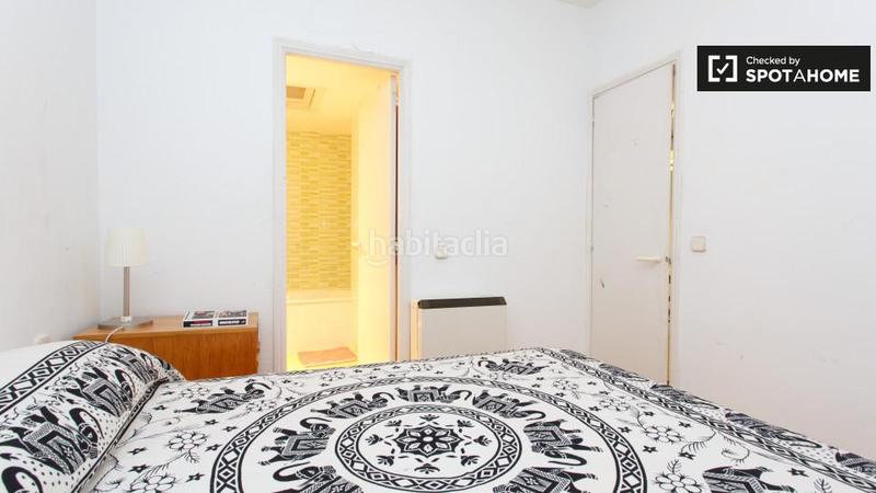 Foto d41a6238-c365-46fe-b00f-8df0d2c67185. Alquiler piso espacioso piso de 1 habitación en alquiler en el centro en Madrid
