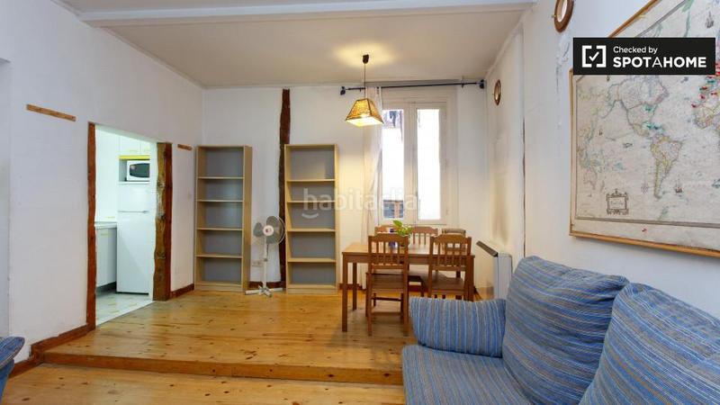 Foto df3da5a3-f2c7-498b-bd6f-2c521d6dd839. Alquiler piso espacioso piso de 1 habitación en alquiler en el centro en Madrid