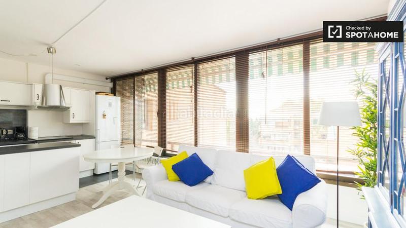 Foto bad8adb8-38f9-4d96-b321-38734a447467. Miete etagenwohnung mit heizung in Colina Madrid