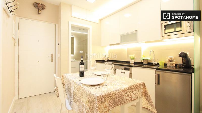 Foto d6992eb7-6ece-4719-8bf4-03514d5a9c2a. Alquiler piso estudio contemporáneo con aire acondicionado en alquiler centro en Madrid