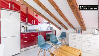 Alquiler Piso en Palacio. Apartamento de 1 dormitorio en alquiler en palacio, madrid