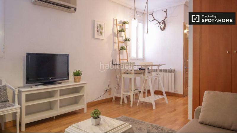 Foto 2a6155e0-3057-4e14-b958-eebeac17fc1c. Alquiler piso estudio en alquiler en embajadores, en Madrid